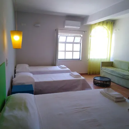 Hi - De Juventude 旅馆 *